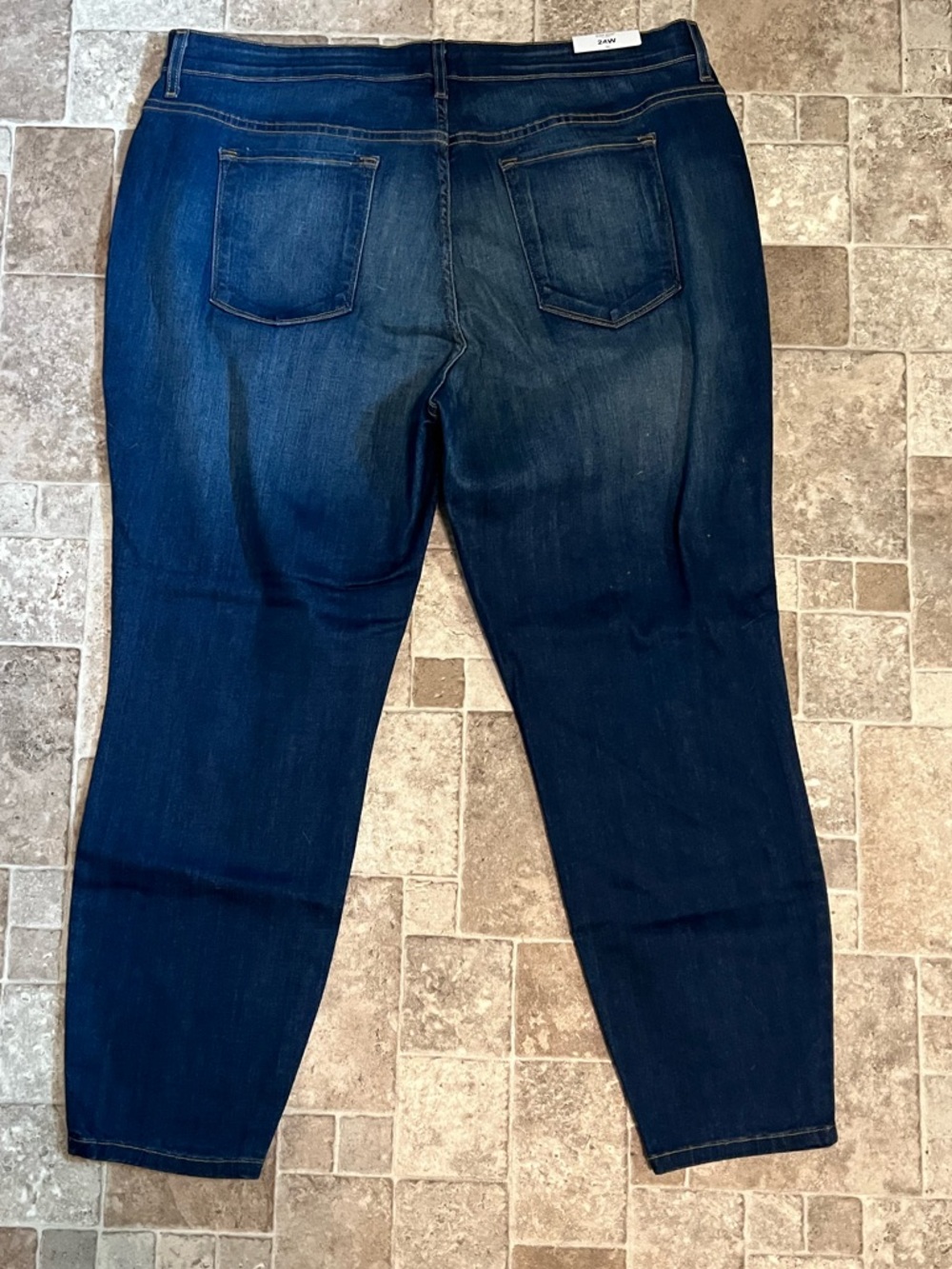 NWT 24W Judy Blue Relaxed Fit Jeans - Picture 3 of 4